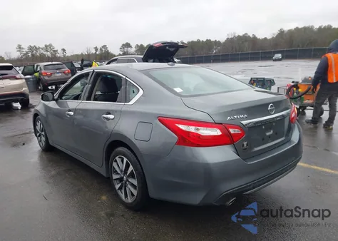 2017 Nissan Altima 2.5 Sl z USA, uszkodzony, nr VIN 1N4AL3AP5HC202647